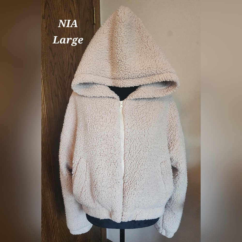 Nia Sherpa Teddy Jacket